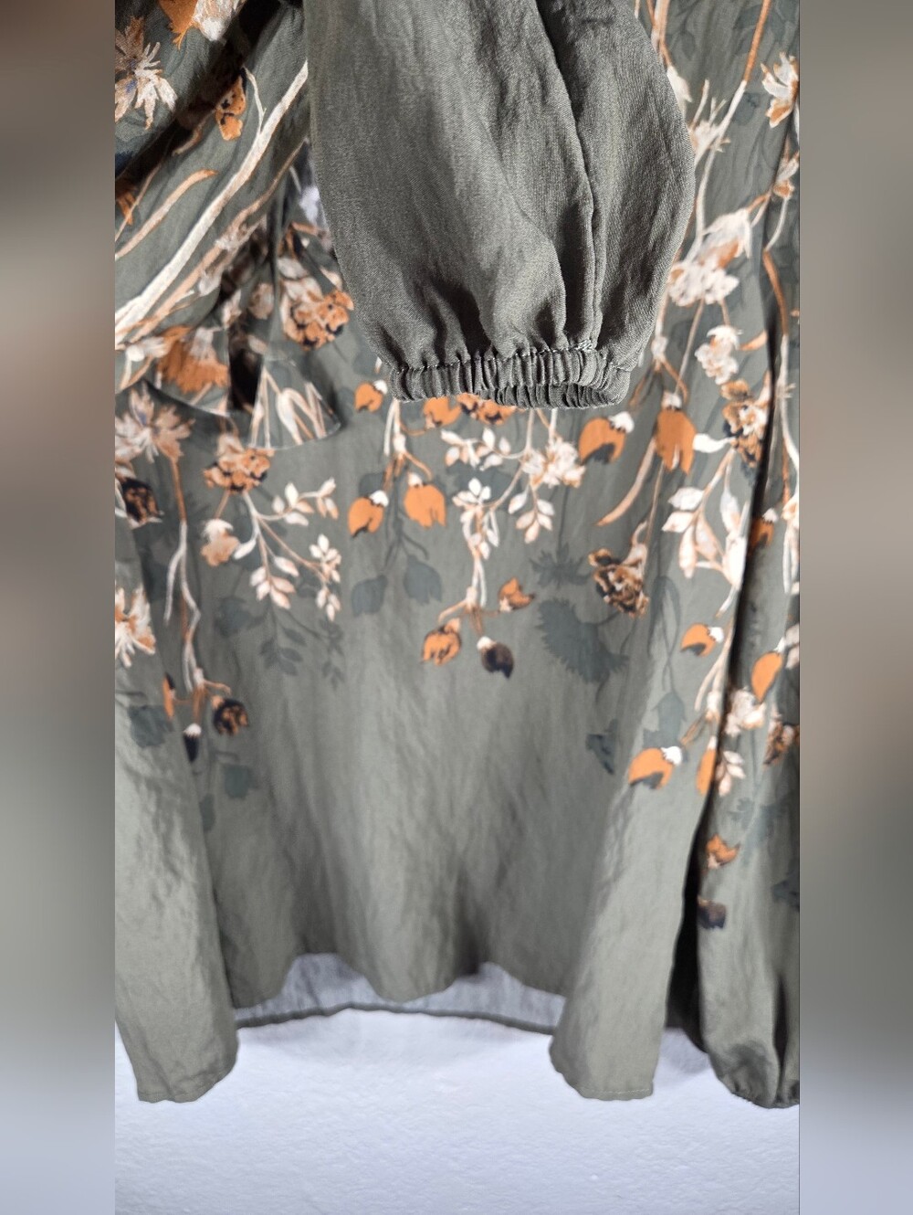 Como Black Olive Green Top Blouse Ruffle Tie Neck M Floral Boho Long Sleeves - Picture 6 of 14